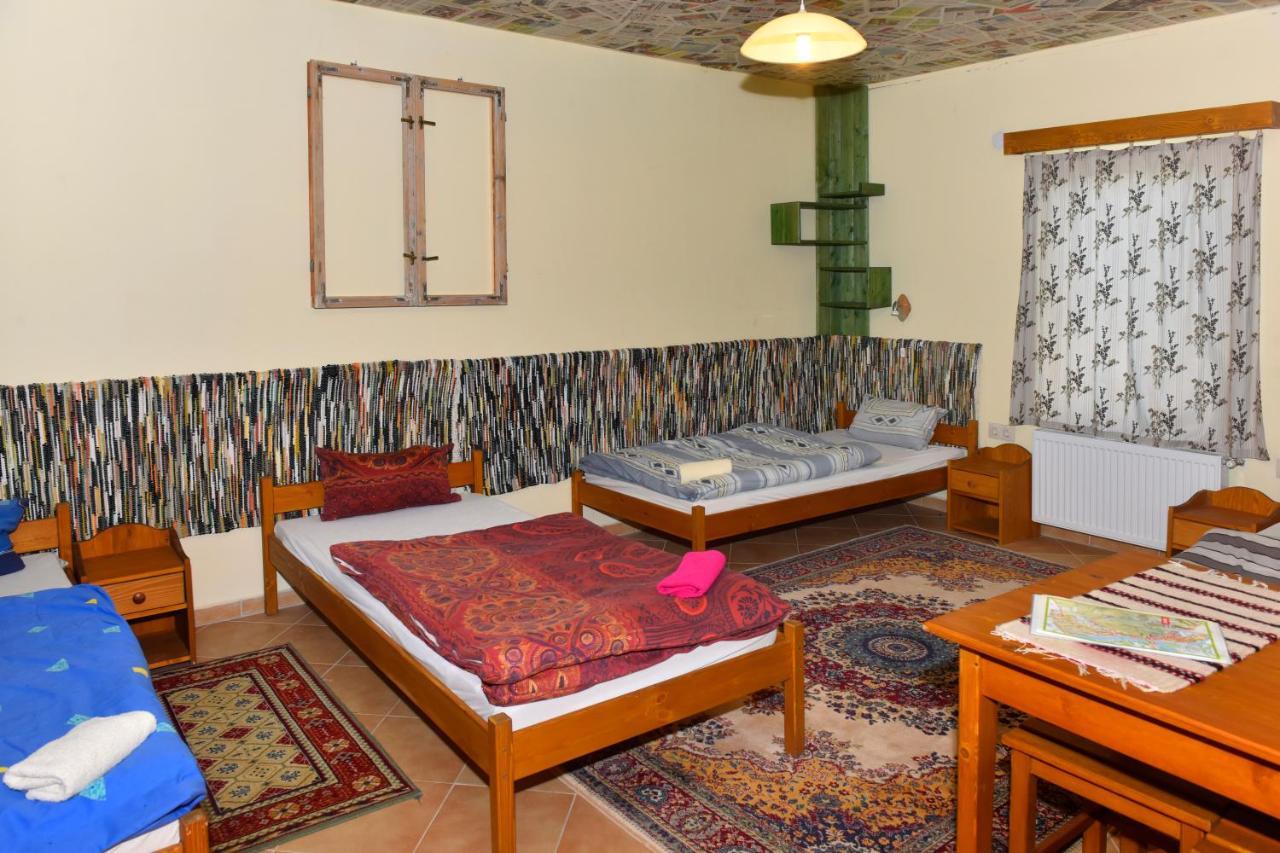 Nyakiglab Villa Szegi Екстер'єр фото