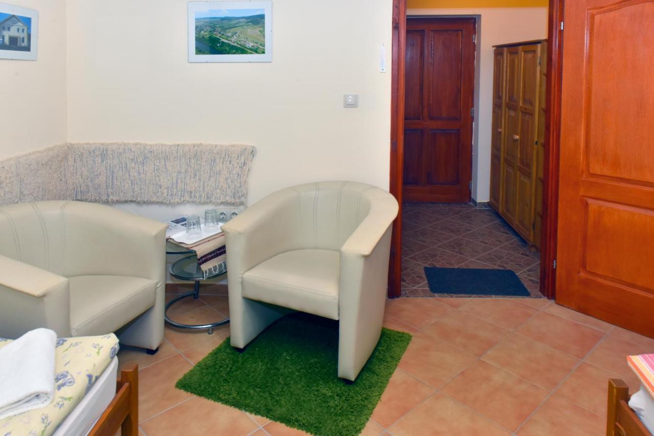 Nyakiglab Villa Szegi Екстер'єр фото