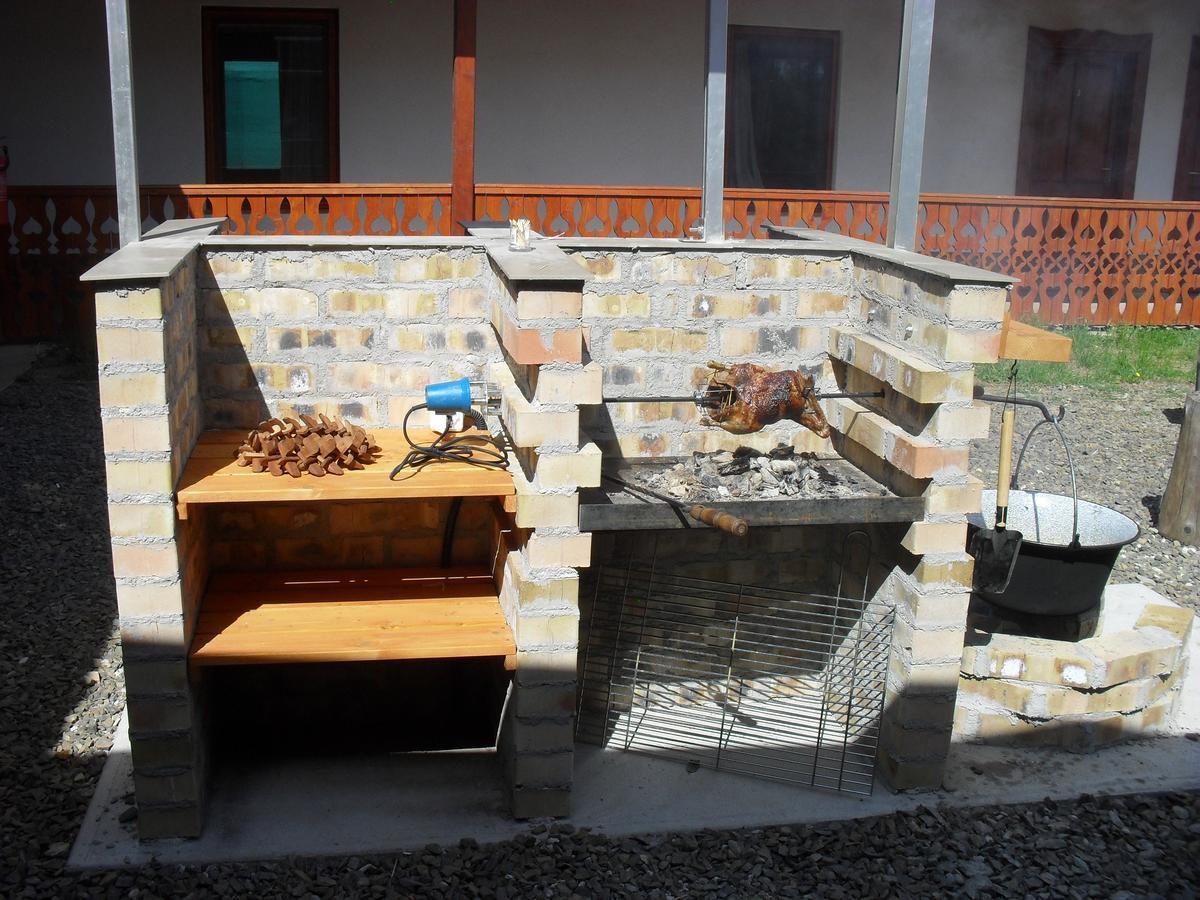Nyakiglab Villa Szegi Екстер'єр фото